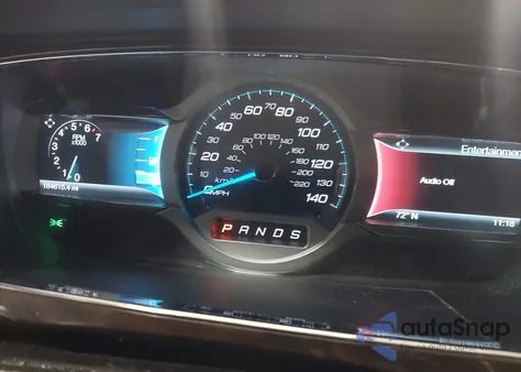 2015 Ford Taurus Limited z USA, uszkodzony, nr VIN 1FAHP2F88FG170958